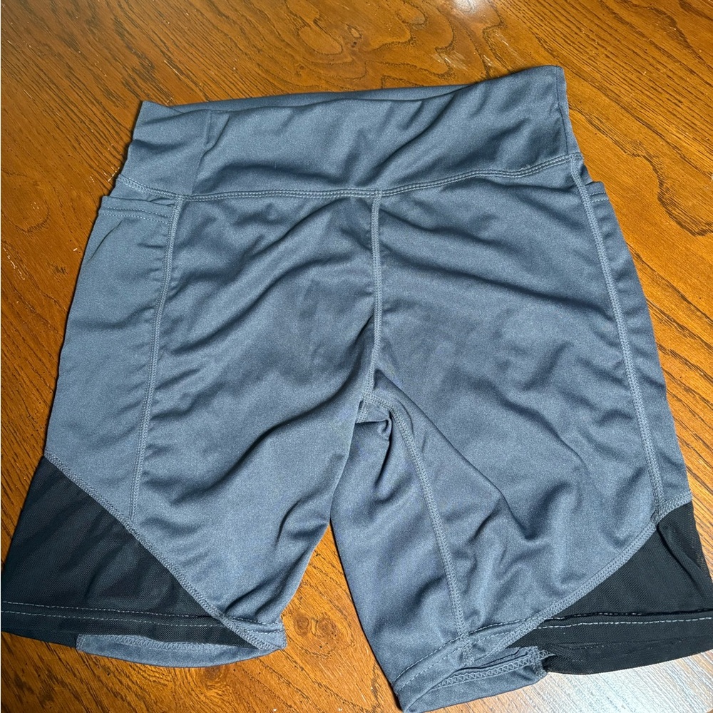 Amazon Women's Bike Shorts in Gray and Black Size Medium